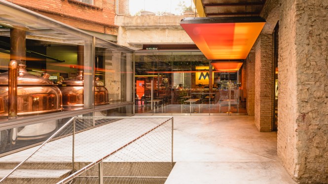 Restaurant Fàbrica Moritz. Barcelona