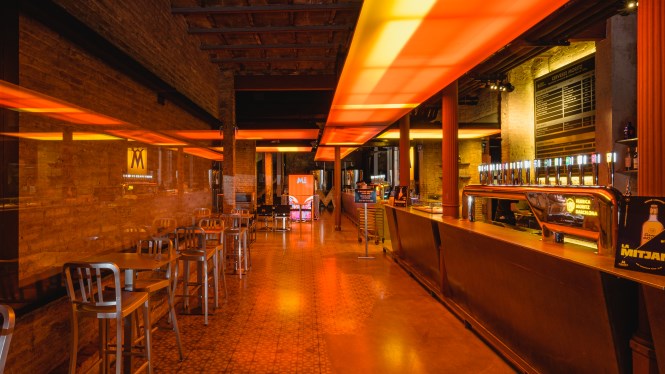 Restaurant Fàbrica Moritz. Barcelona