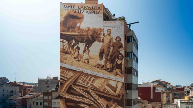 Sants, Rooted in Farming mural. Barcelona