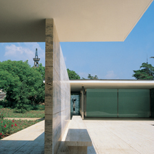Pavelló Mies van der Rohe