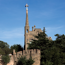 Torre Bellesguard and viaduct