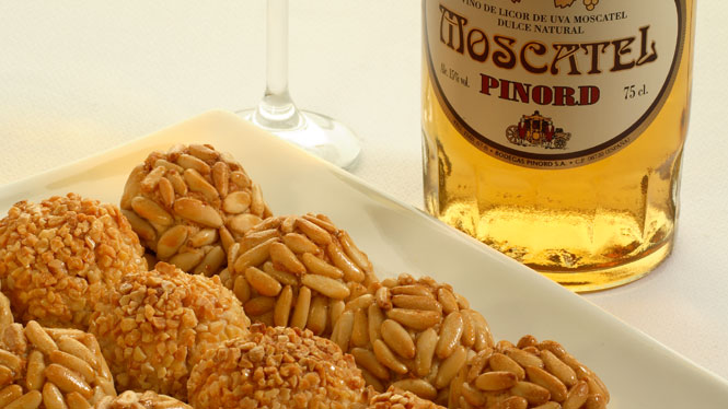 Panellets de piñones