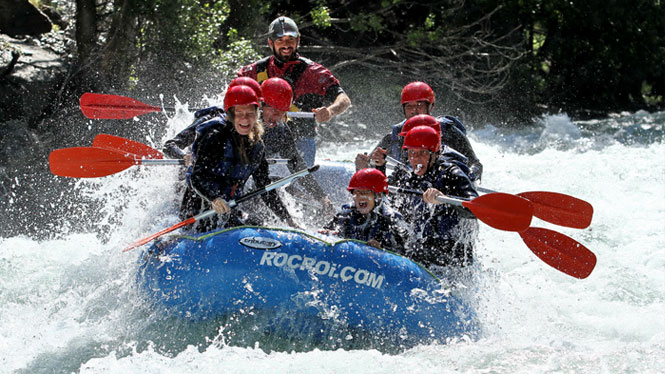 Siente la adrenalina del rafting