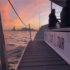 Coucher du soleil sur le catamaran TurTur