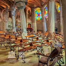 Cripta de la Colonia Güell de Gaudí - interior esglèsia