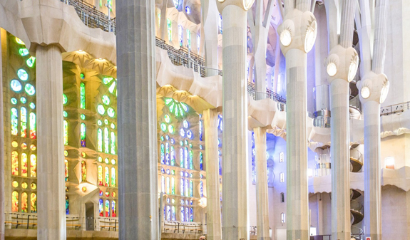 Colonne all'interno della Sagrada Familia di Gaudì