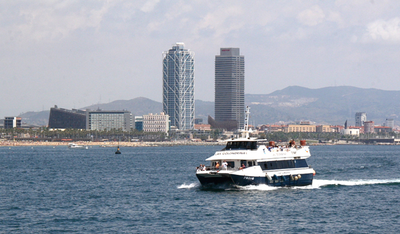 Las Golondrinas sailing in front of the coast of Barcelona