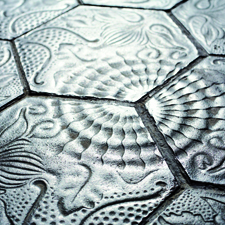 baldosa de Passeig de Gràcia diseñada por Gaudí