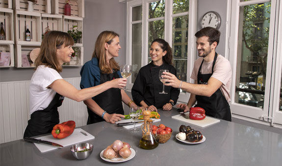 grup en un curs de cuina a Barcelona