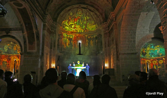 Virtual recreation inside the church of the Monastery of Sant Benet