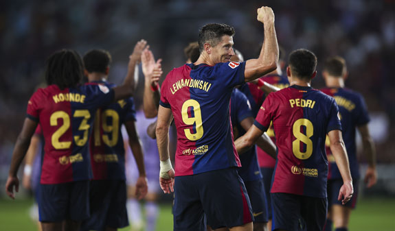 Club de football de Barcelone célébrant un but