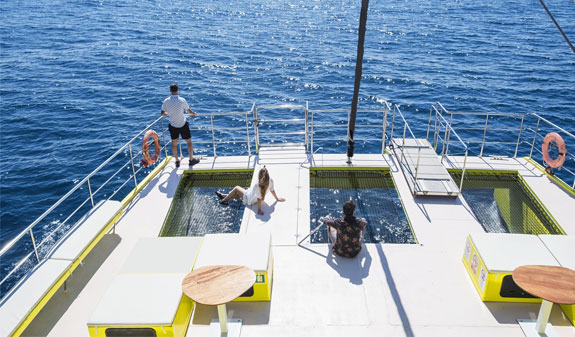 catamarà ecológic a Barcelona
