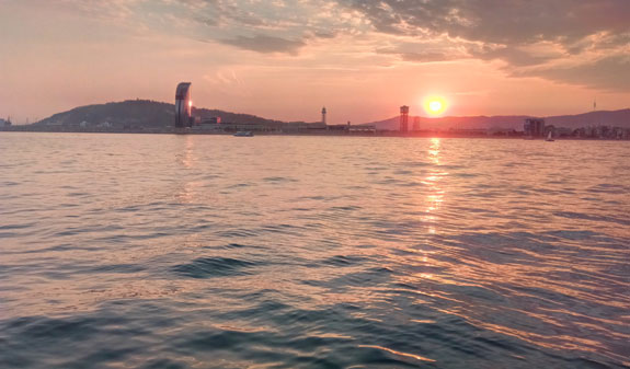 Sea views, sunset and Montjuïc mountain
